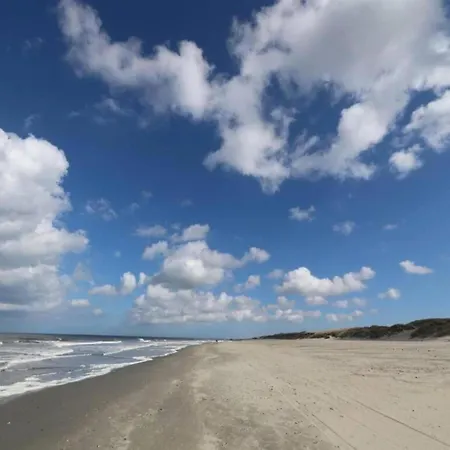 Cozy With Lots Of Privacy, In A On The North Sea Coast Ferienhaus *